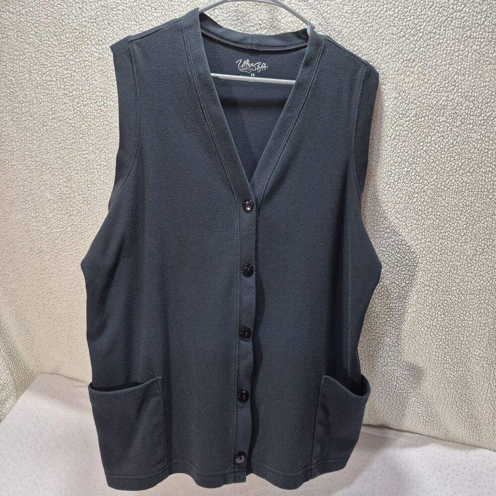 Ultra Softs Women's Size 1X Black Lightweight Vest with Pockets Sleeveless Layer
